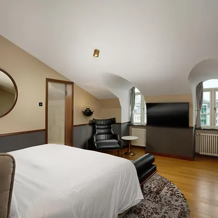Iceland Parliament Hotel, Curio Collection By Hilton-2