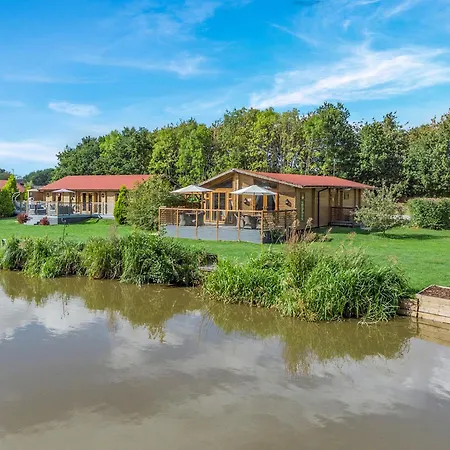 Gadlas Park Holiday Cabins-2