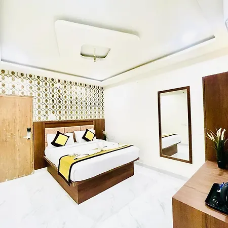 Hotel Eagle Grand Airport Zone-2