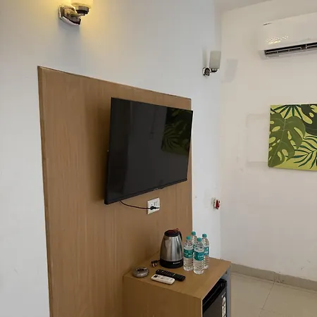 Baga Waves By Dia Hotels And Homes-3