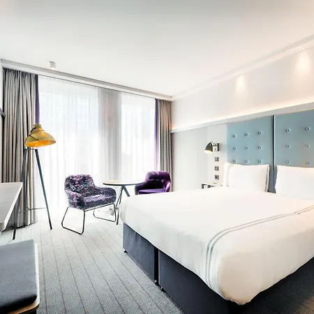 Premier Inn Berlin Alexanderplatz-2