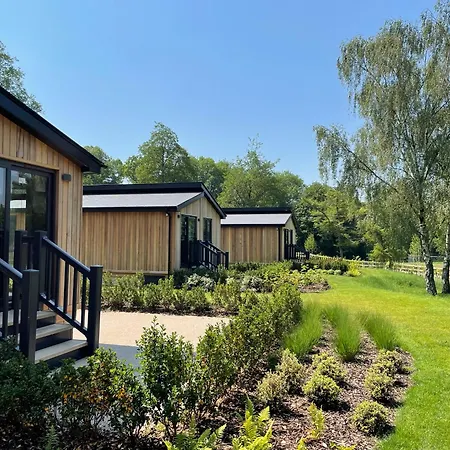Blenheim Palace Lodge Retreat-3