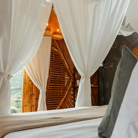 Attraversiamo Bamboo House-2