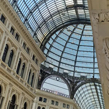 Suite Galleria Umberto I-3
