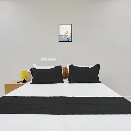 Hotel O Sri Harshitha Grand Near Zudio - Star Bazaar, Kundalhalli Gate-3