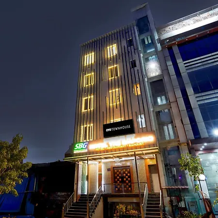 Townhouse Status By Sbg Near Anand Vihar Vaishali Metro Station-2