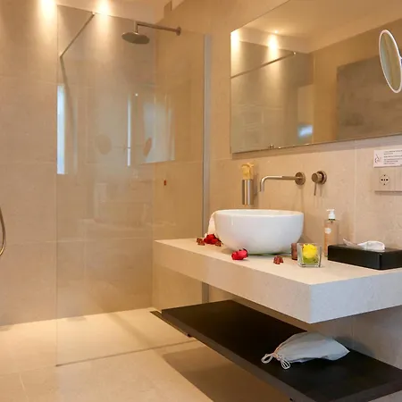 Boutique Hotel Villa Cuserina Wellness-3