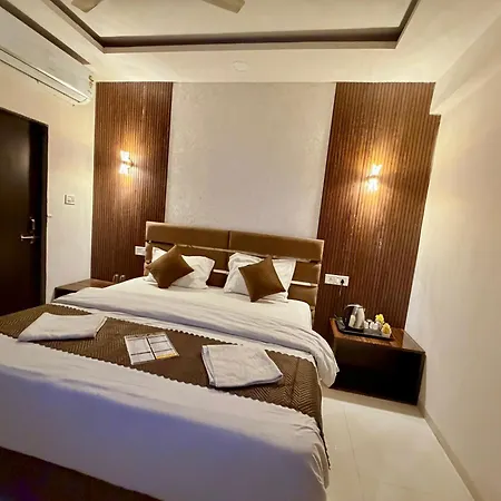 Hotel Kiwi Inn Vijaynagar Scheme 78-2