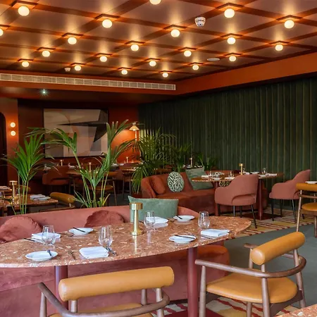 Cenica Porto Hotel, Curio Collection By Hilton-3