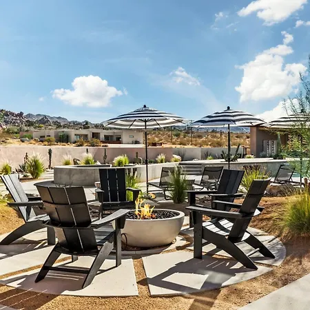 Peak By Fieldtrip - 8 Bedroom Modern Oasis - 2 Pools-2