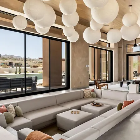Peak By Fieldtrip - 8 Bedroom Modern Oasis - 2 Pools-3