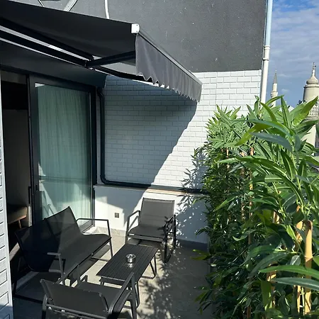 Smart And Simple Hotel Karakoy-3