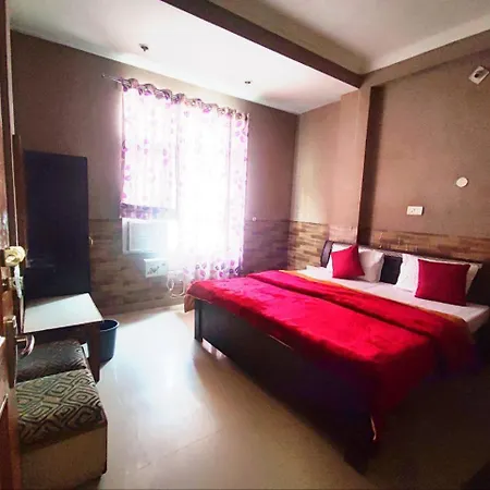 Hotel Ishaan International Near Yatra Parchi Counter 2-2