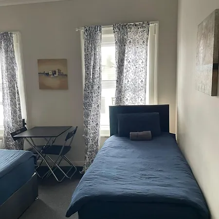 Superb Triple Room Near Croke Park - 2-2