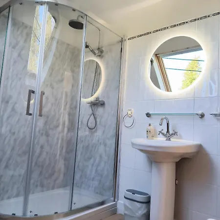 Meadow Rise Guest House-3