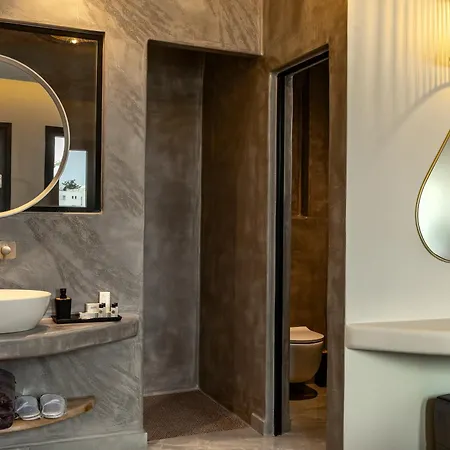 Kudos Suites Firostefani-2
