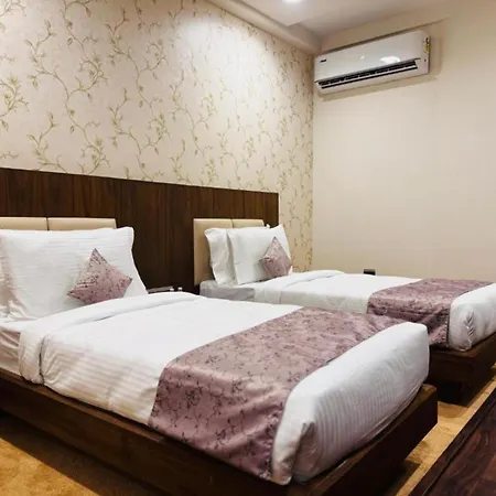 Pam Premium Hotel Vadodara-3