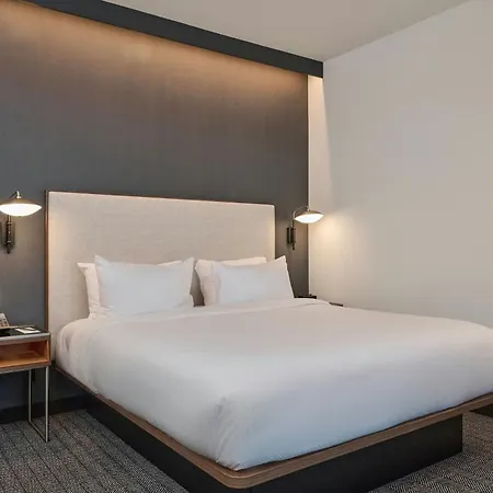 Courtyard By Marriott Madison-2