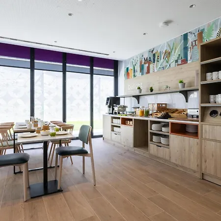 Spark By Hilton Madrid Alcala-3