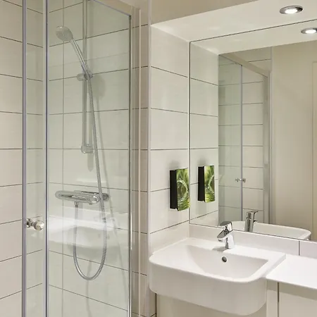 Premier Inn Dublin City Gloucester St South-3