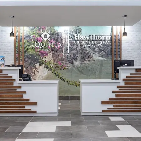 La Quinta Inn & Suites By Wyndham Eagle Pass-2