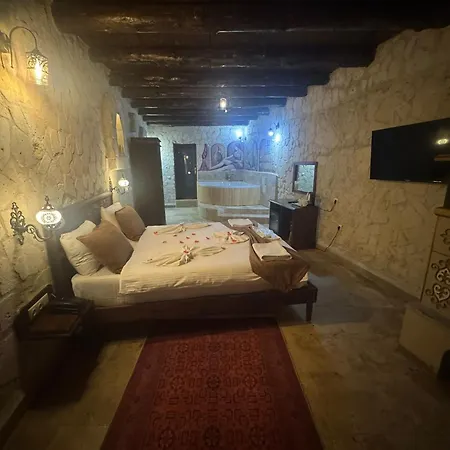 Vanessa Cave Hotel-2