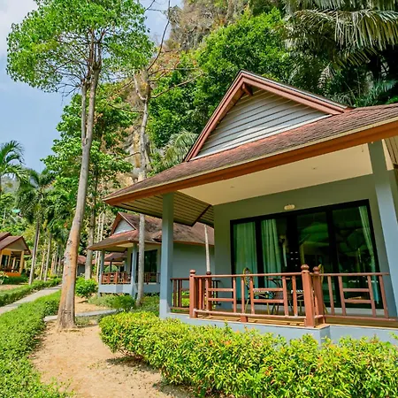 Tonsai Bay Resort-3