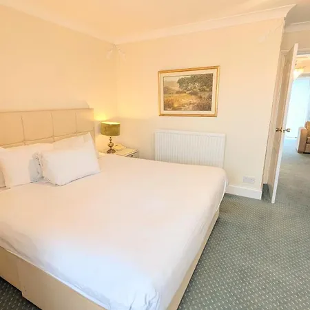 The Walnut Tree Hotel-2