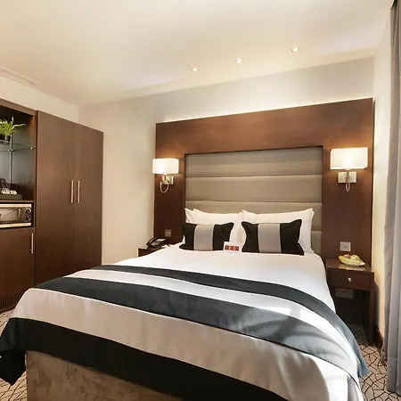 Park Grand Paddington Court-3