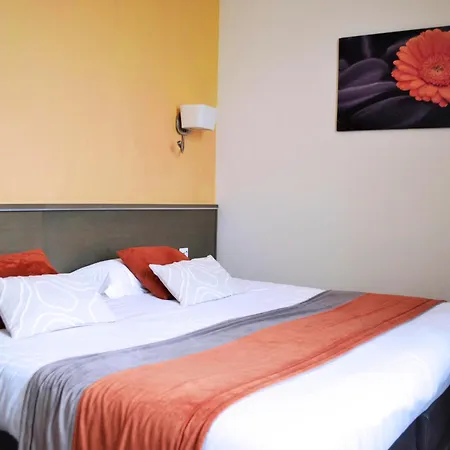 Brit Hotel Le Surcouf-2