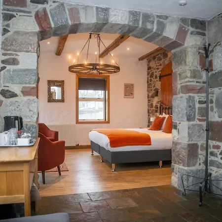 Oak Tree Inn-2