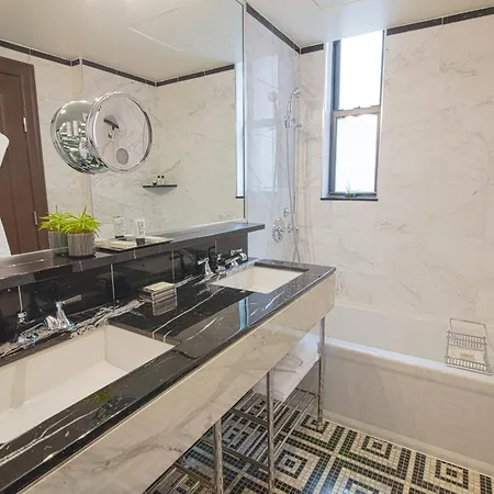 The Iroquois Times Square, A Small Luxury Hotel-2