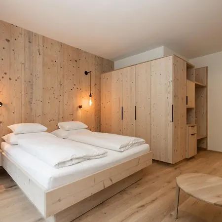 Hotel Kristall-2