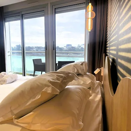 Best Western Hotel Le Crystal Dinard-3