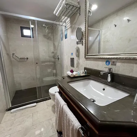 Glk Premier Regency Suites & Spa-2