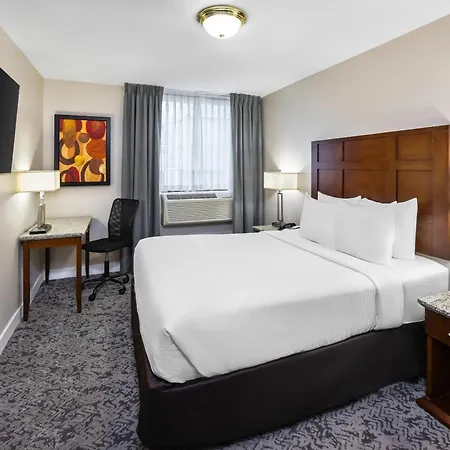 Quality Inn & Suites Downtown Vancouver (Adults Only)-3