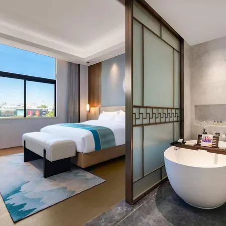 Guangzhou Dong Fang Hotel-3