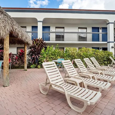 Days Inn By Wyndham Florida City-3