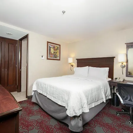 Hampton Inn & Suites Mexico City - Centro Historico-2
