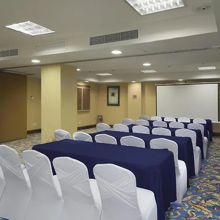 Hampton Inn & Suites Mexico City - Centro Historico-3