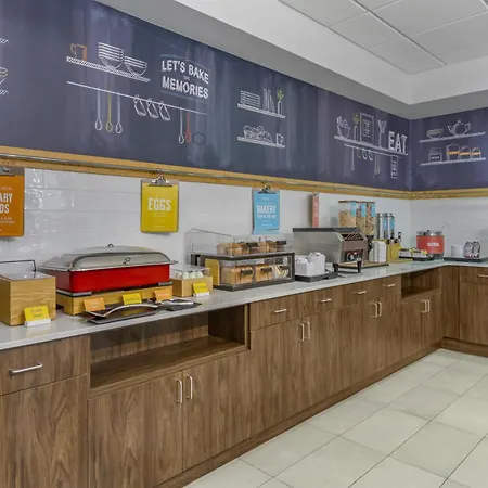 Hampton Inn & Suites Edmonton/West-3