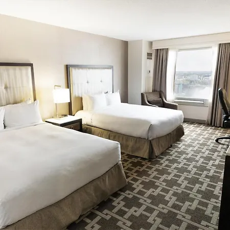 Hilton Niagara Falls/ Fallsview Hotel&Suites-2