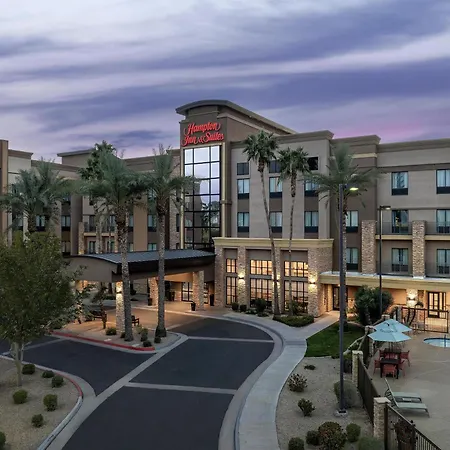 Hampton Inn & Suites Phoenix Glendale-Westgate-3