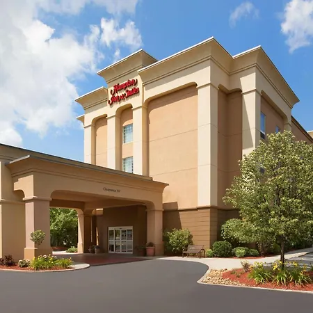 Hampton Inn & Suites Greenfield-3