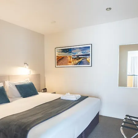 Quest Cathedral Junction Serviced Apartments-2