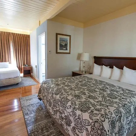 Pacific Heights Inn-2