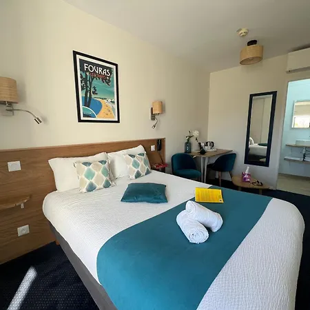 Un Hotel sur le Port-2