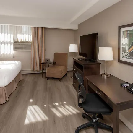 Coast Calgary Downtown Hotel & Suites By Apa-2