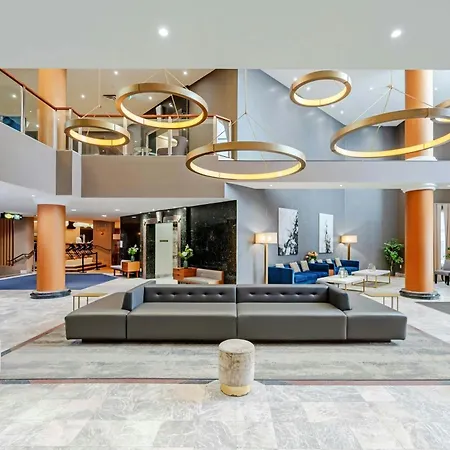 Sandman Signature Mississauga Hotel-2