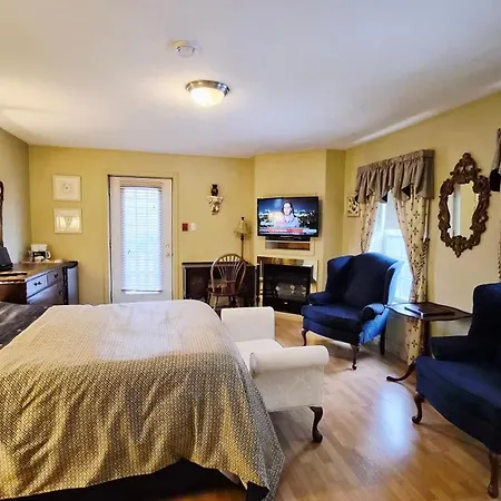Auberge Wild Rose Inn-3
